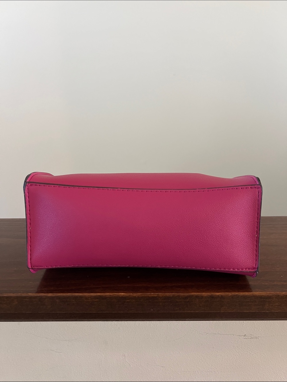 Elizabeth Arden NY Pink Makeup Bag. - Picture 5 of 9
